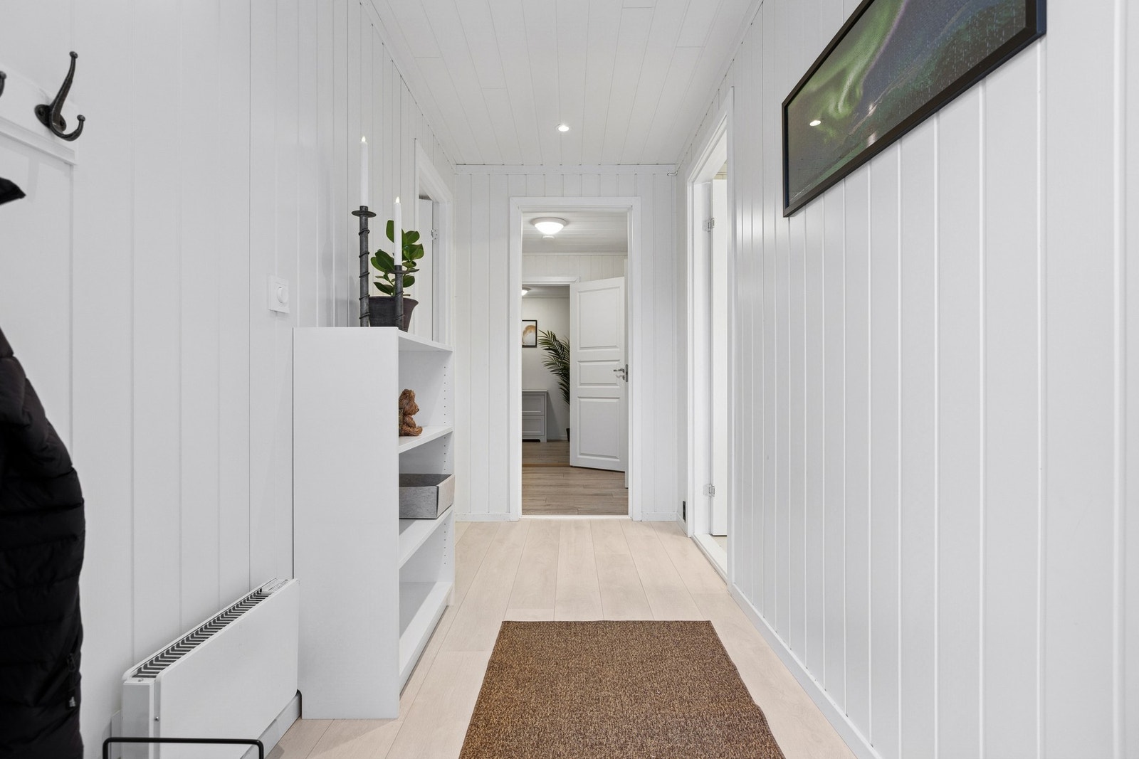 I utleiedelen av sokkeletasjen finner man kjøkken, bad/vaskerom, stue og soverom. Galleribilde