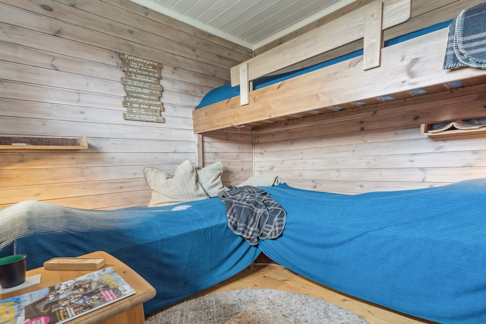 ...samt et koselig disponibelt rom med fastmontert køyeseng. Rommet er innredet til soverom, men ikke godkjent for varig opphold. Galleribilde