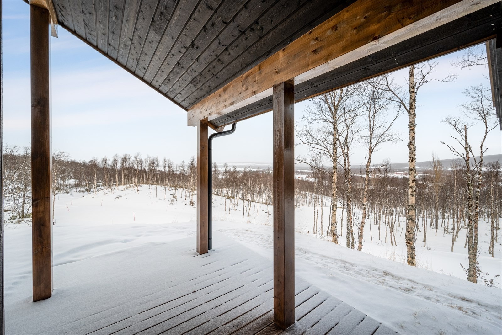 Terrasse med utsikt mot bl.a. Aursunden. Galleribilde