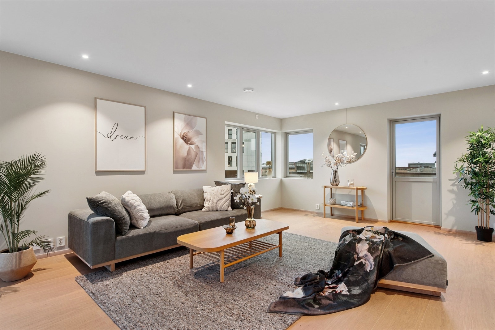 Stue i 2. etasje. Galleribilde