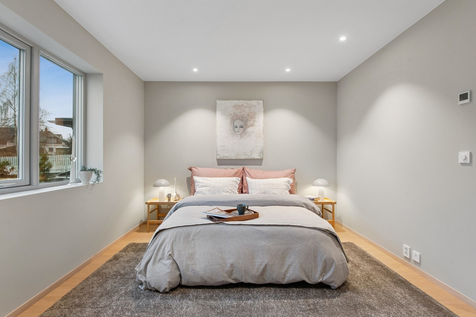 Hovedsoverom i 1. etasje som er tilknyttet eget baderom. Galleribilde