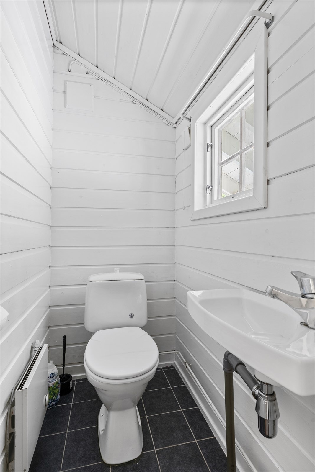 Toalettrom. Galleribilde