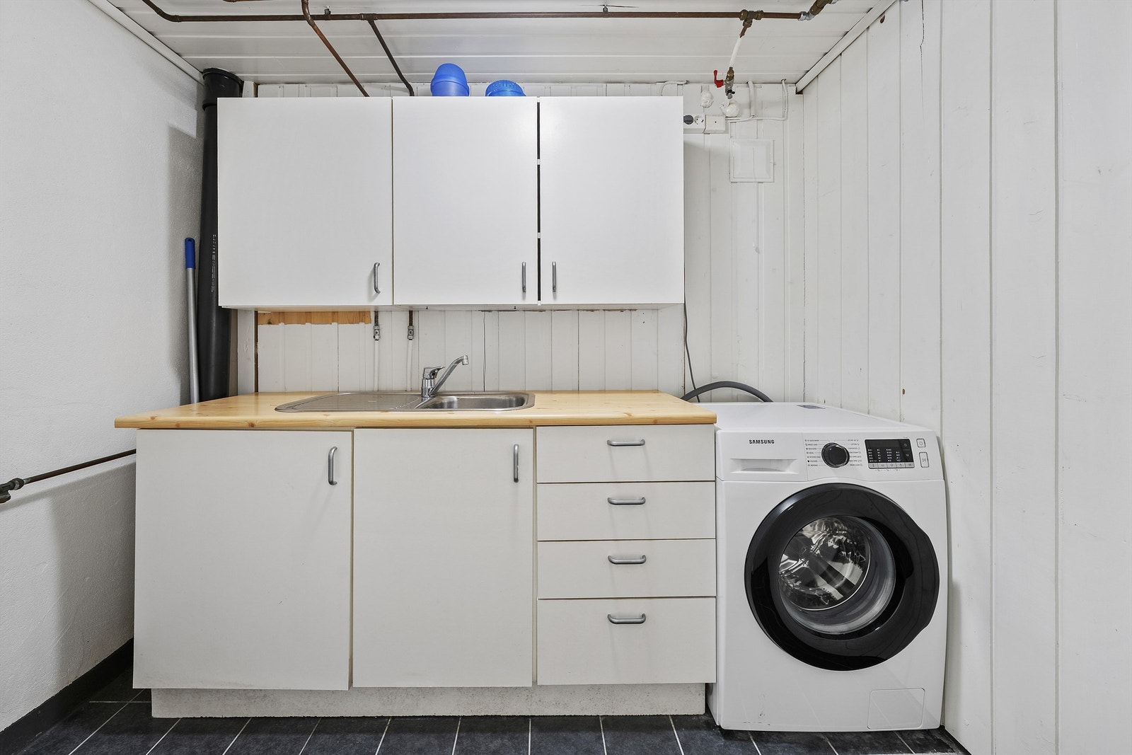 Vaskerom. Galleribilde