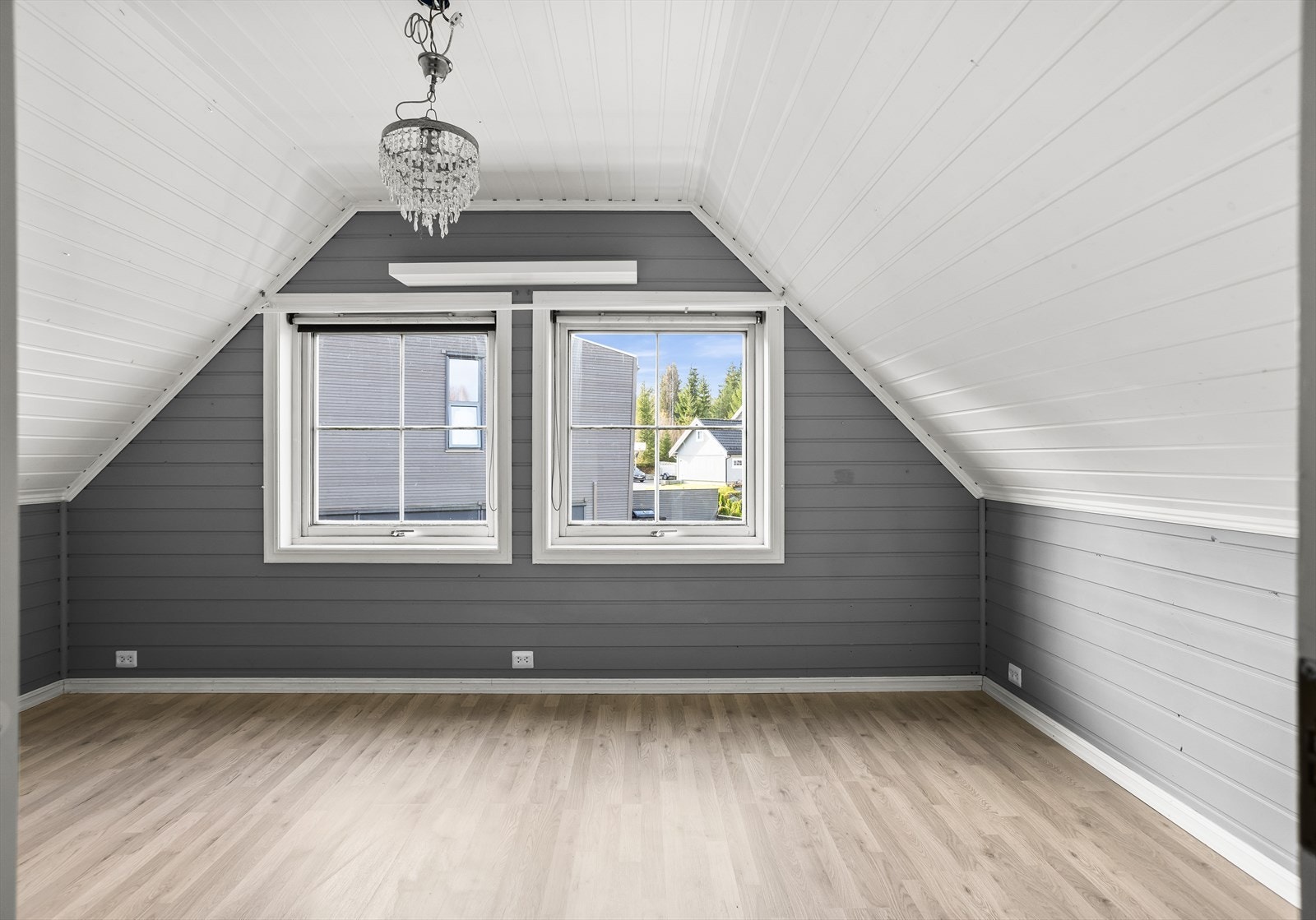 Alle soverommene i andre etasje er av god størrelse. Galleribilde