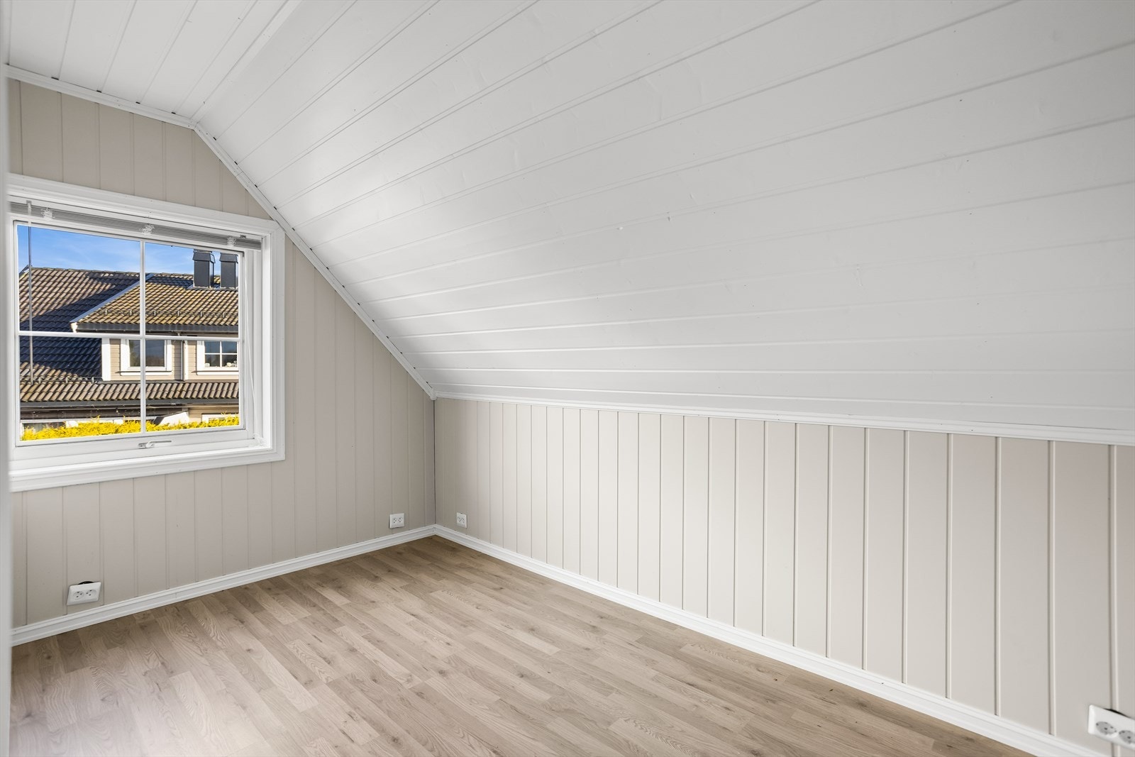 Soverommene i denne etasjen er lett å møblere og egner seg godt som barnerom eller kontor. Galleribilde