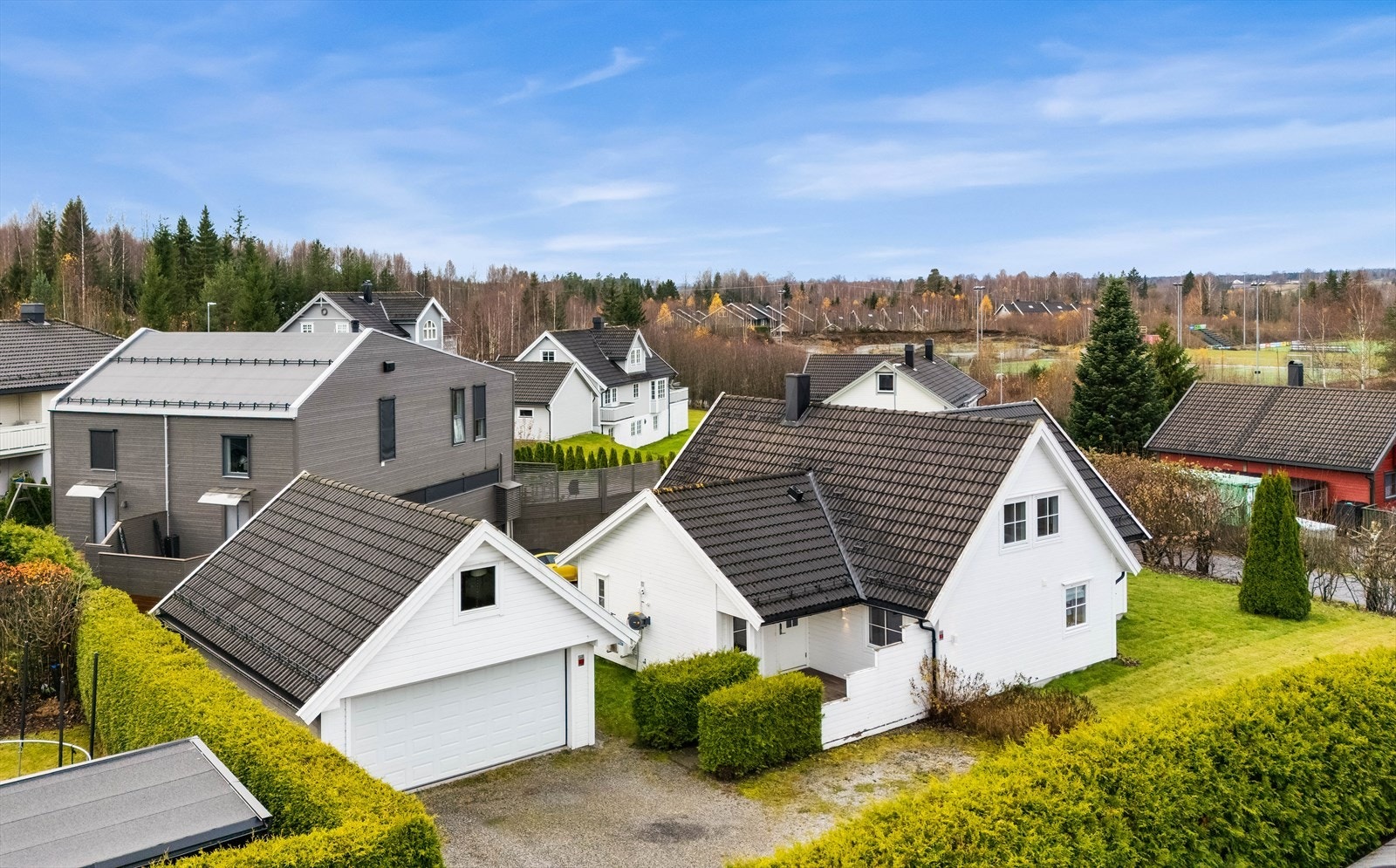 Eiendomsmegler 1 v/Jonas Lundby har den store gleden av å presentere Storeliene 27! Foto: Ann-Helén Nannestad Galleribilde