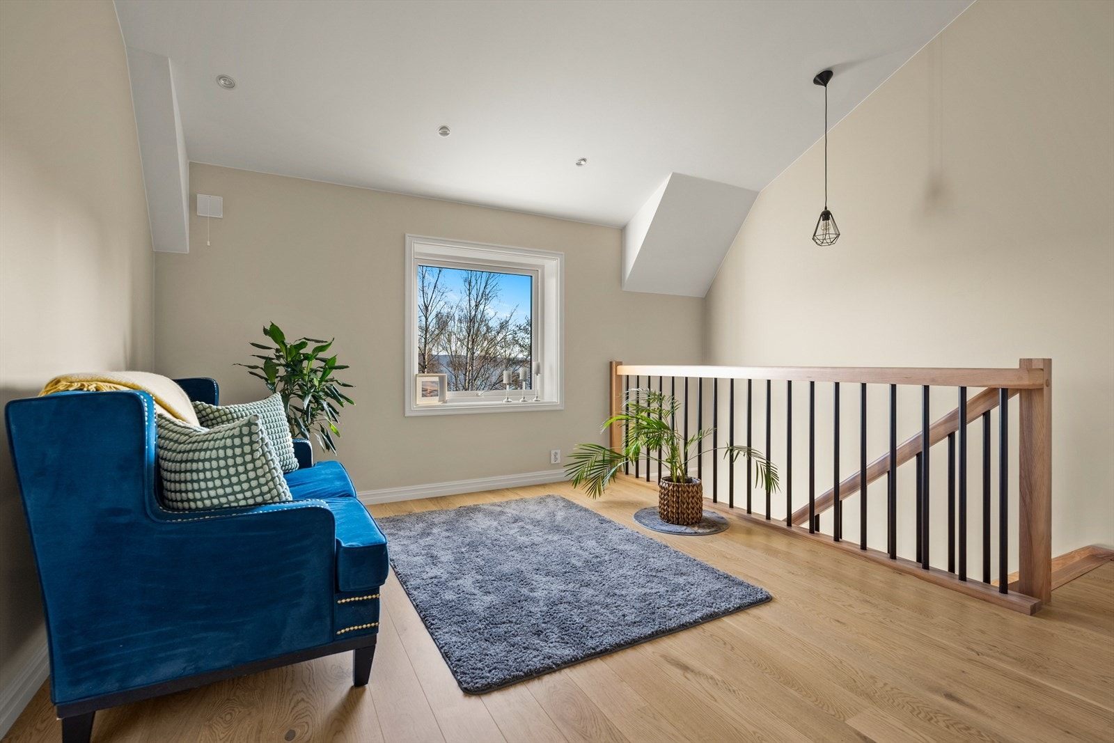 Loftsstuen har god plass til forskjellig bruksformål Galleribilde