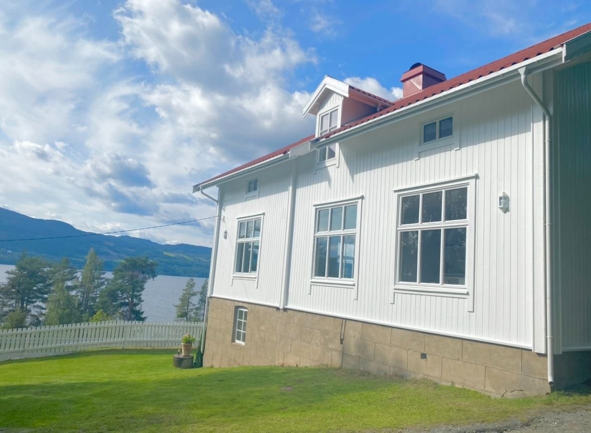 Fasade, vårbilde. Privat foto Galleribilde