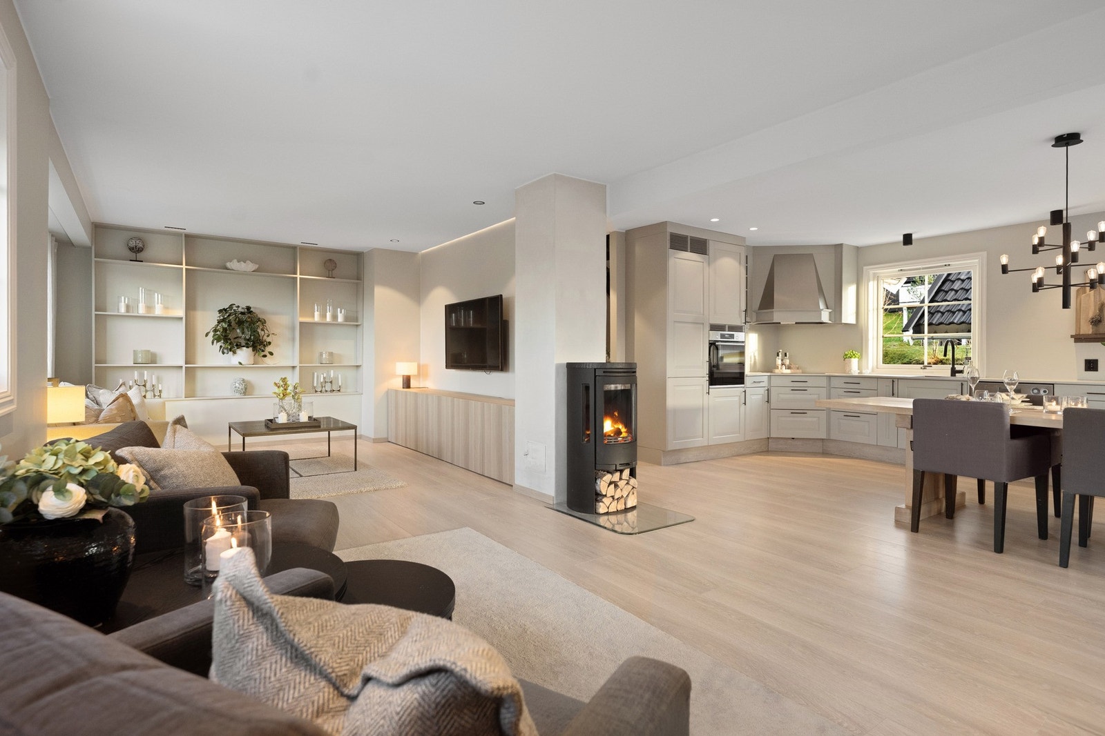 Slyngveien 31 til salgs ved Lasse Bastrup - EIE eiendomsmegling. Foto: Andreas Wiig. Galleribilde