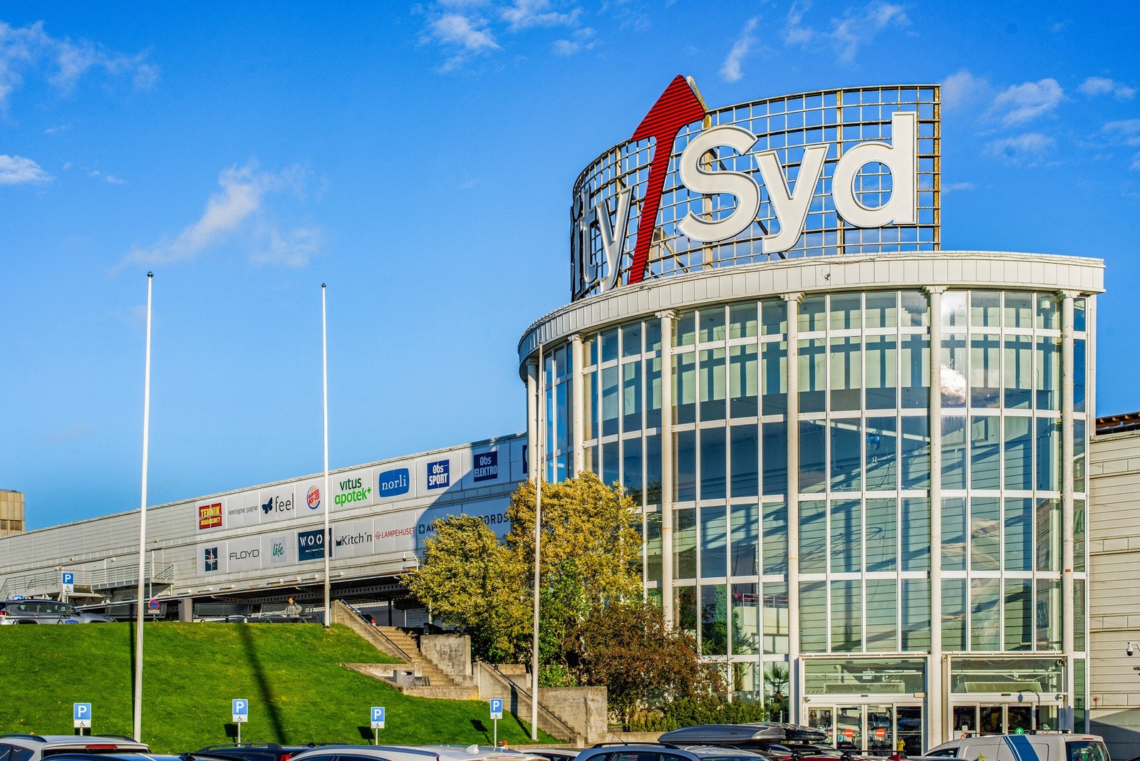 eiligheten har en attraktiv beliggenhet på Tiller, rett i nærheten av alle servicefunksjoner man skulle trenge i hverdagen. Galleribilde