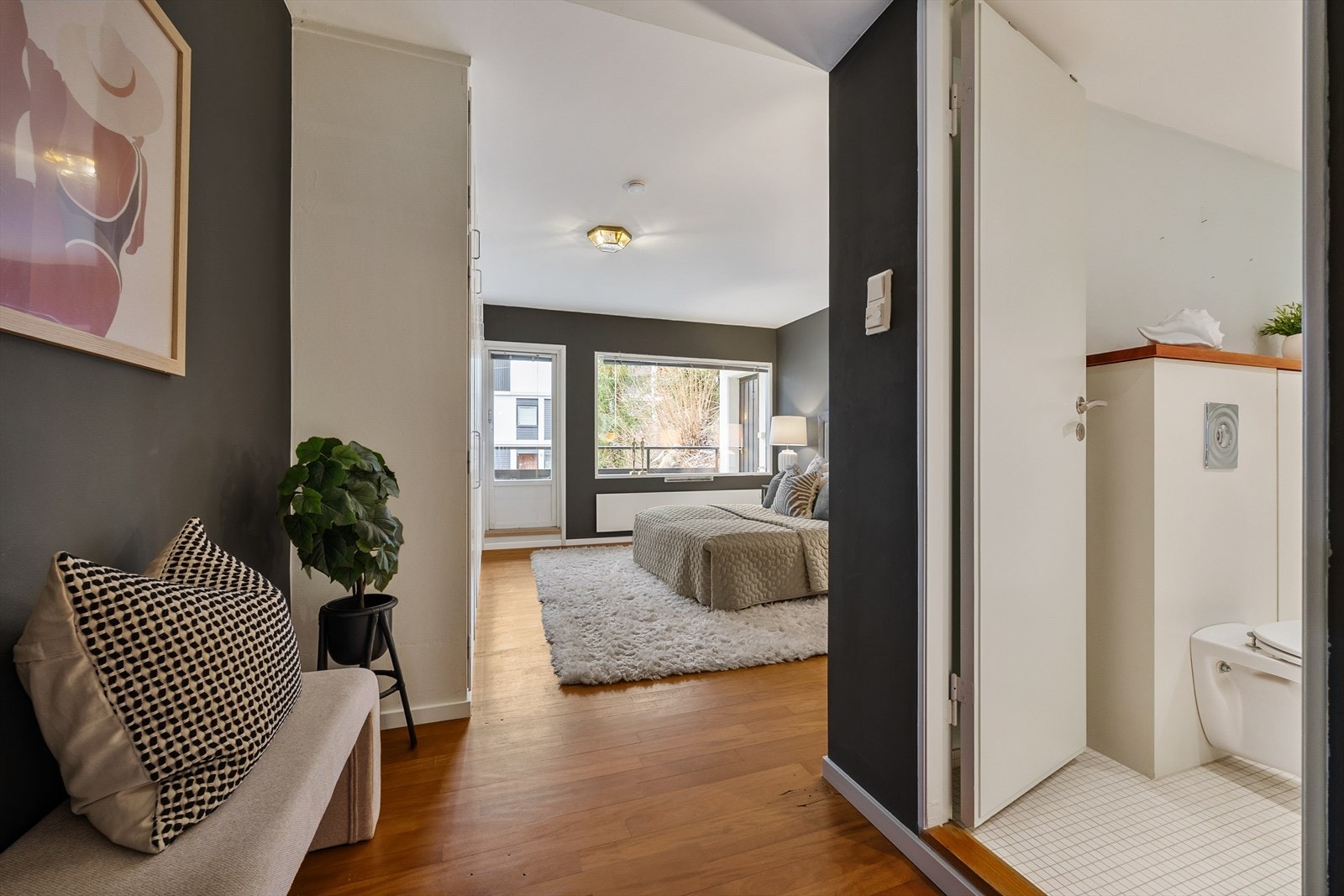 Hovedsoverommet har eget bad Galleribilde