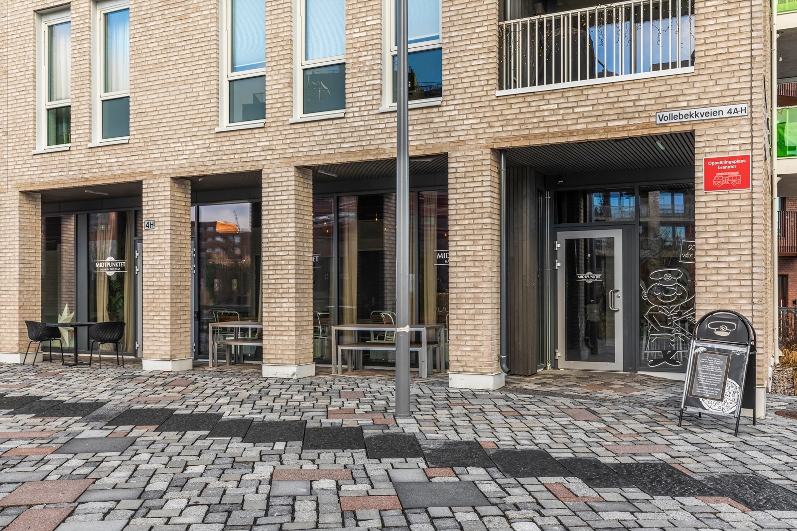 Midtpunktet som serverer nydelig pizza Galleribilde