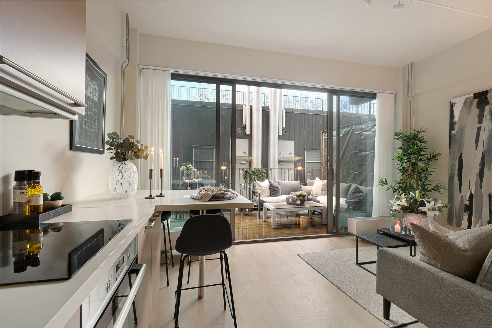 Velkommen til Tollbugata 13, presentert av Emma Uhrberg ved EIE eiendomsmegling! Foto: Arne N. Schram. Galleribilde