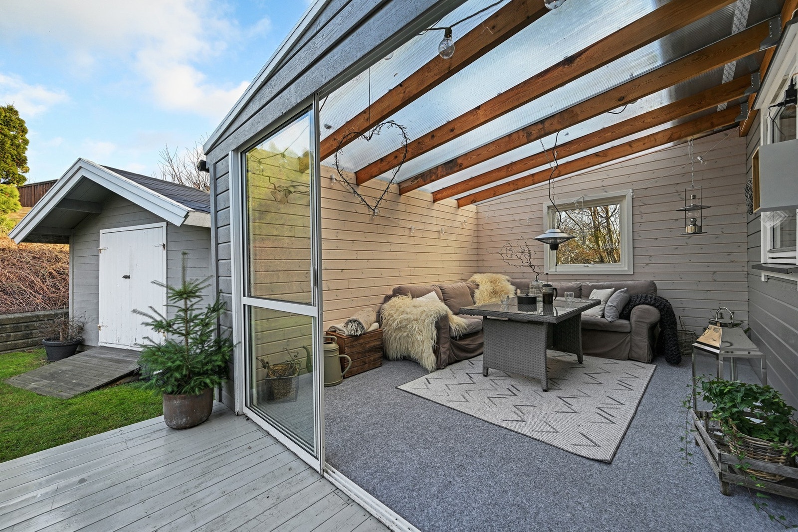 Hyggelig hagestue hvor man virkelig kan slappe av med venner og familie (Ikke søkt om) Galleribilde