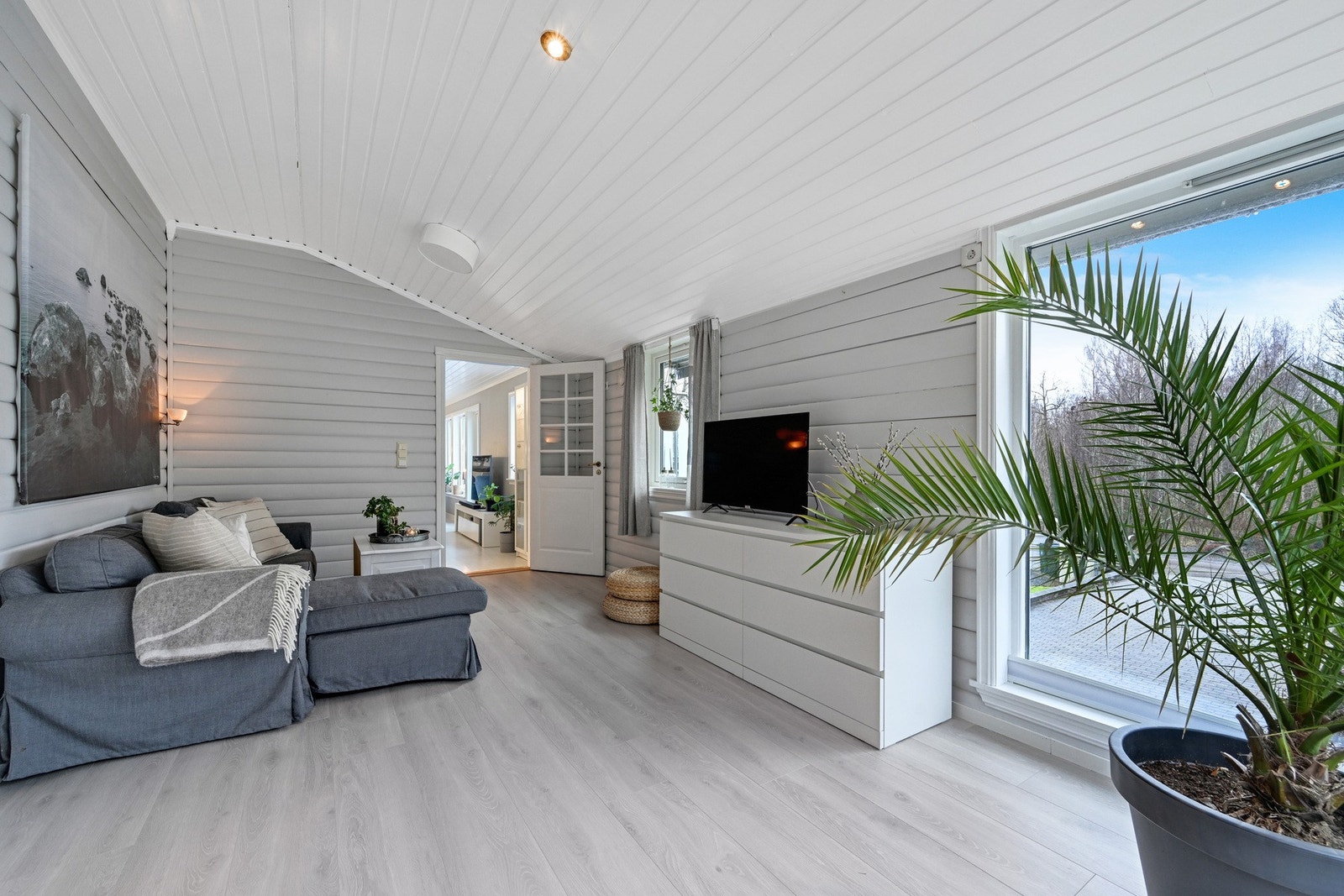 Her kan ungdommen samles med venner Galleribilde