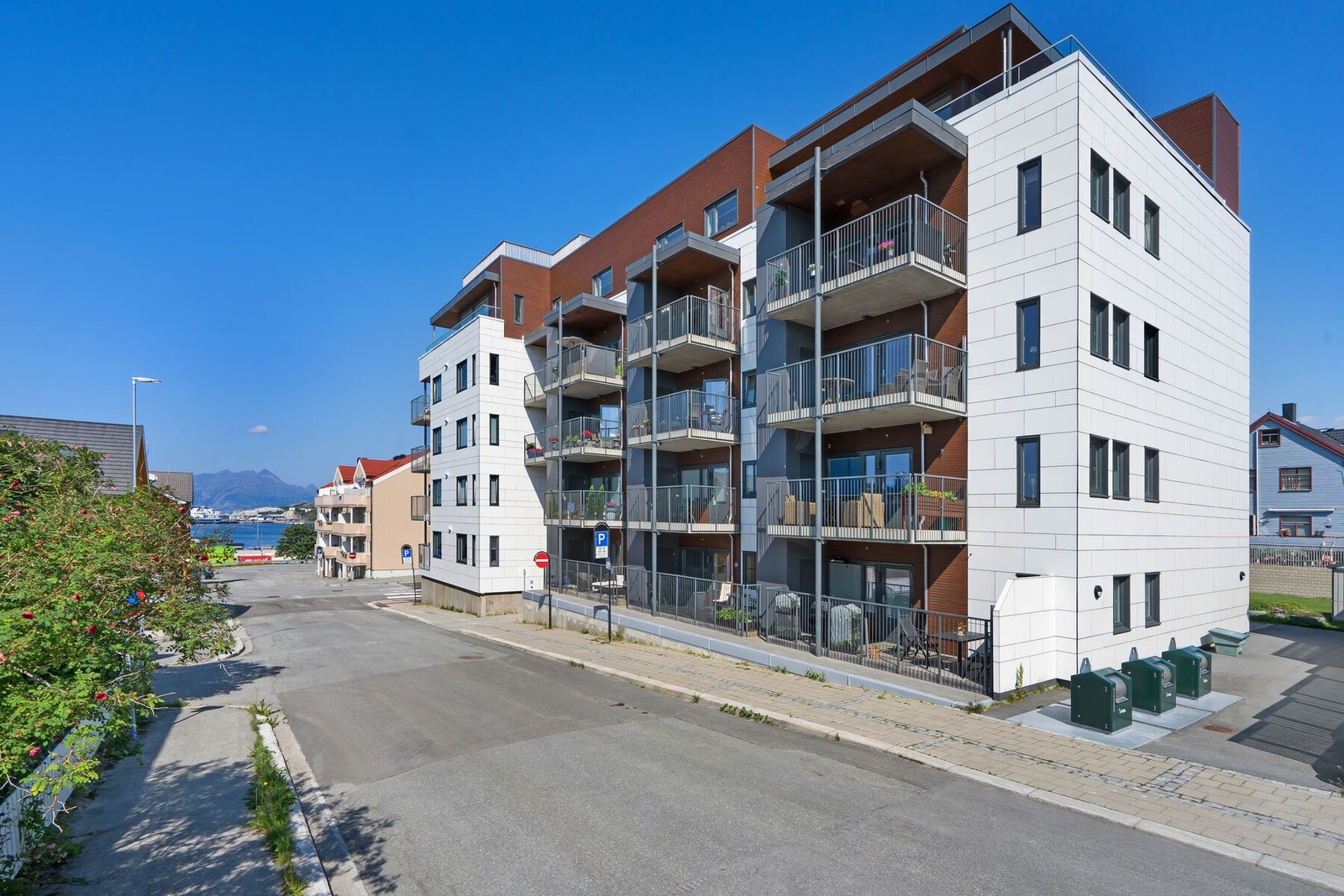 Sameiet ligger i randsonen av sentrum - alt i nærheten men samtidig behaglig avstand fra støy. Galleribilde