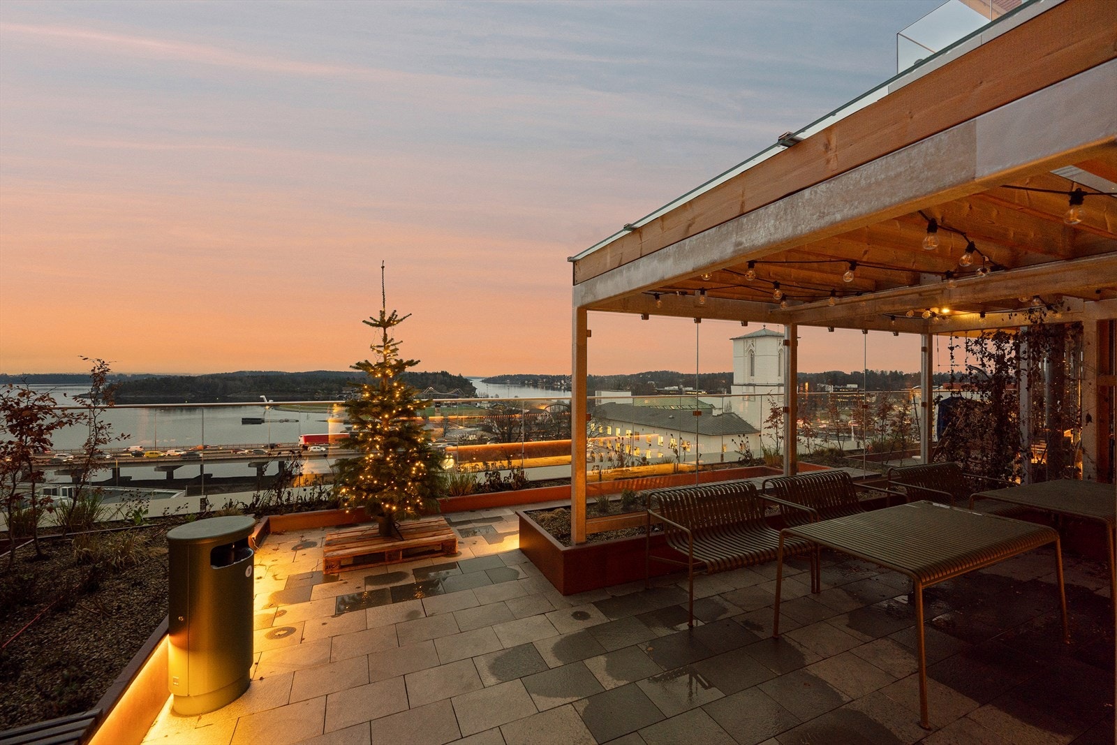 Felles takterrasse for alle beboere på plan 14 i B blokken. Galleribilde