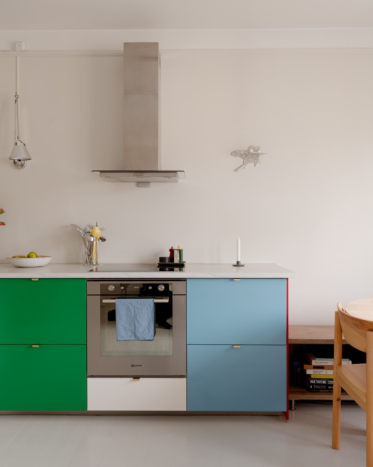 Bevisste farge og materialvalg sørger for at dette er en leilighet som skiller seg ut i mengden! Galleribilde