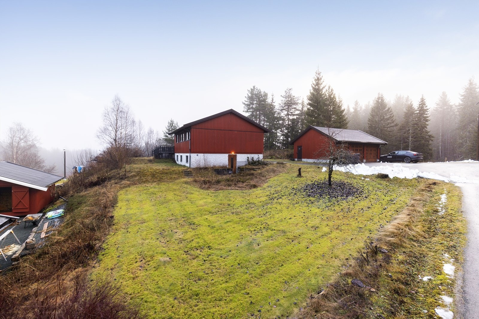 EiendomsMegler1 ved Ann Helén Jamtveit presenterer Lauvkasinvegen 12! Galleribilde