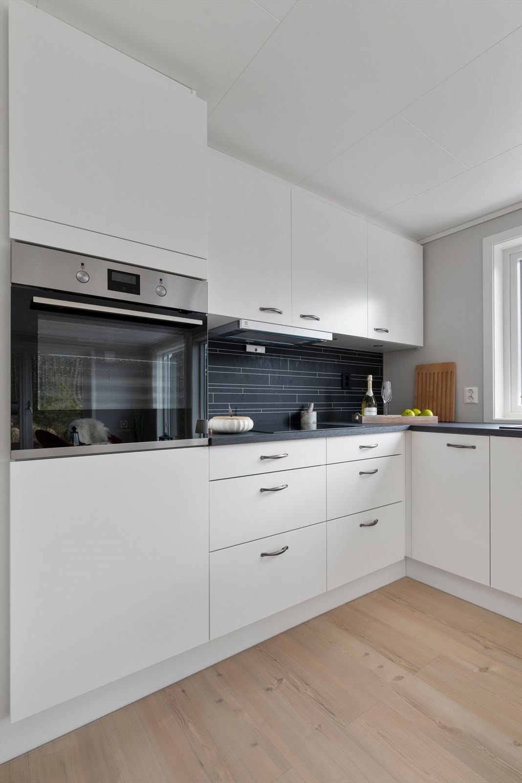 Kjøkken med integrerte hvitevarer Galleribilde