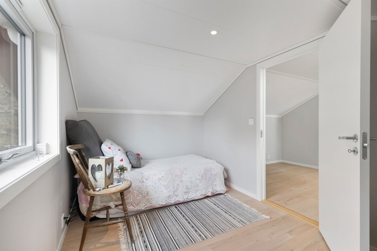 Rom benyttet som soverom på loft (ikke måleverdig
) Galleribilde