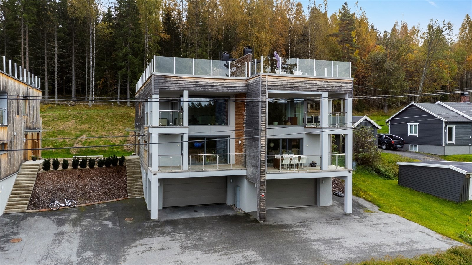 Fint beliggende med skogen rett bak! Galleribilde