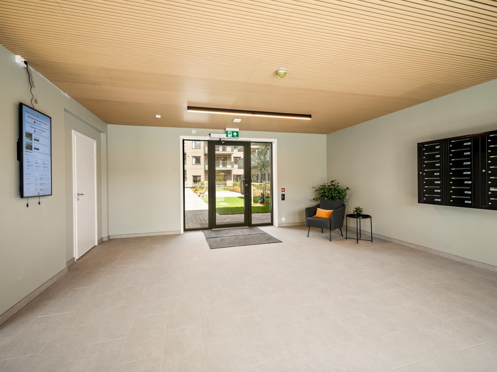 Tiltalende hovedinngang til sameiet. Galleribilde