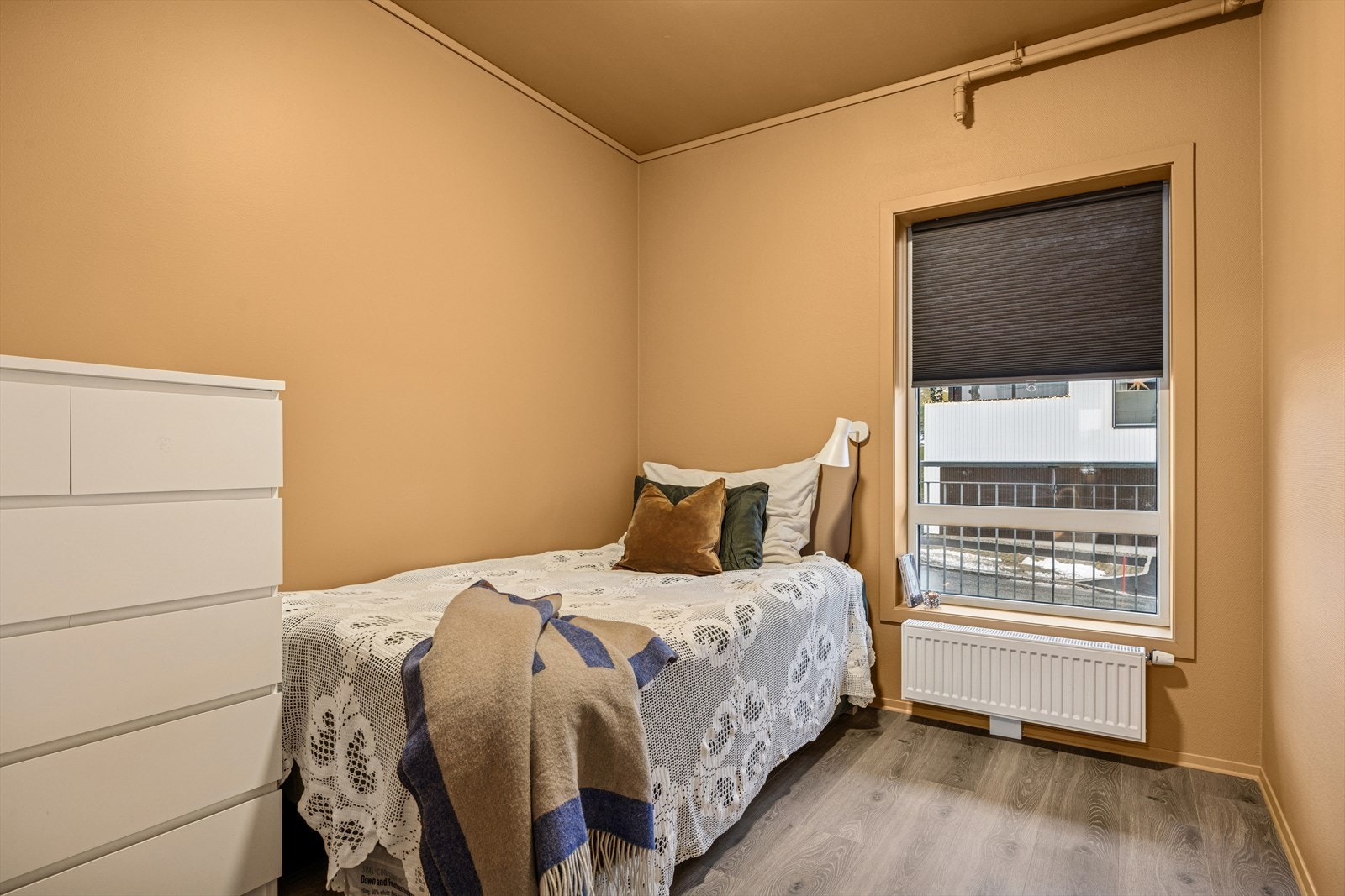 Soverom nr 2 på. 7,4 kvm. Galleribilde