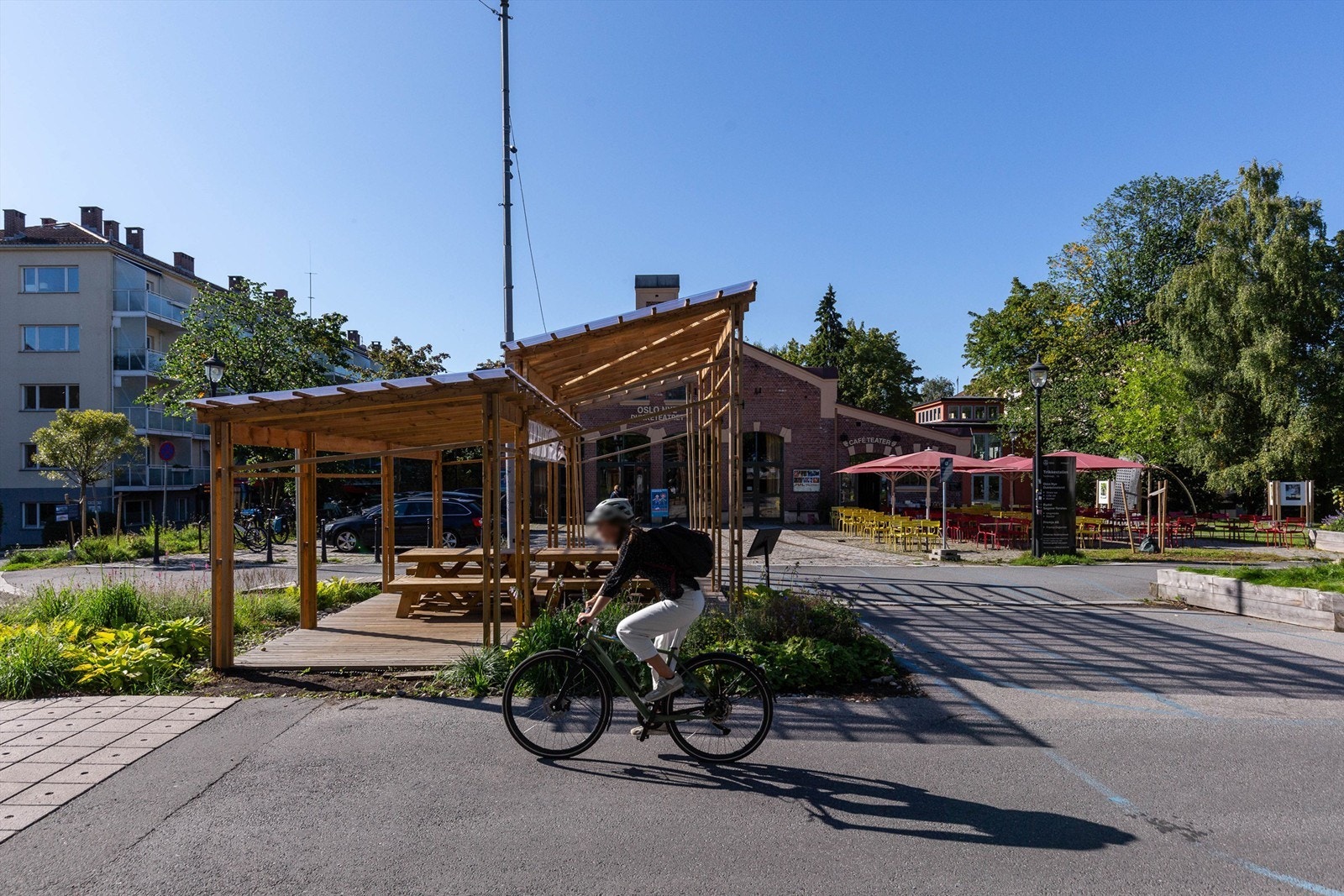 Cafe Teater & Bistro er beliggende en gåtur på ca. 10 minutter unna, med god mat og atmosfære. Galleribilde