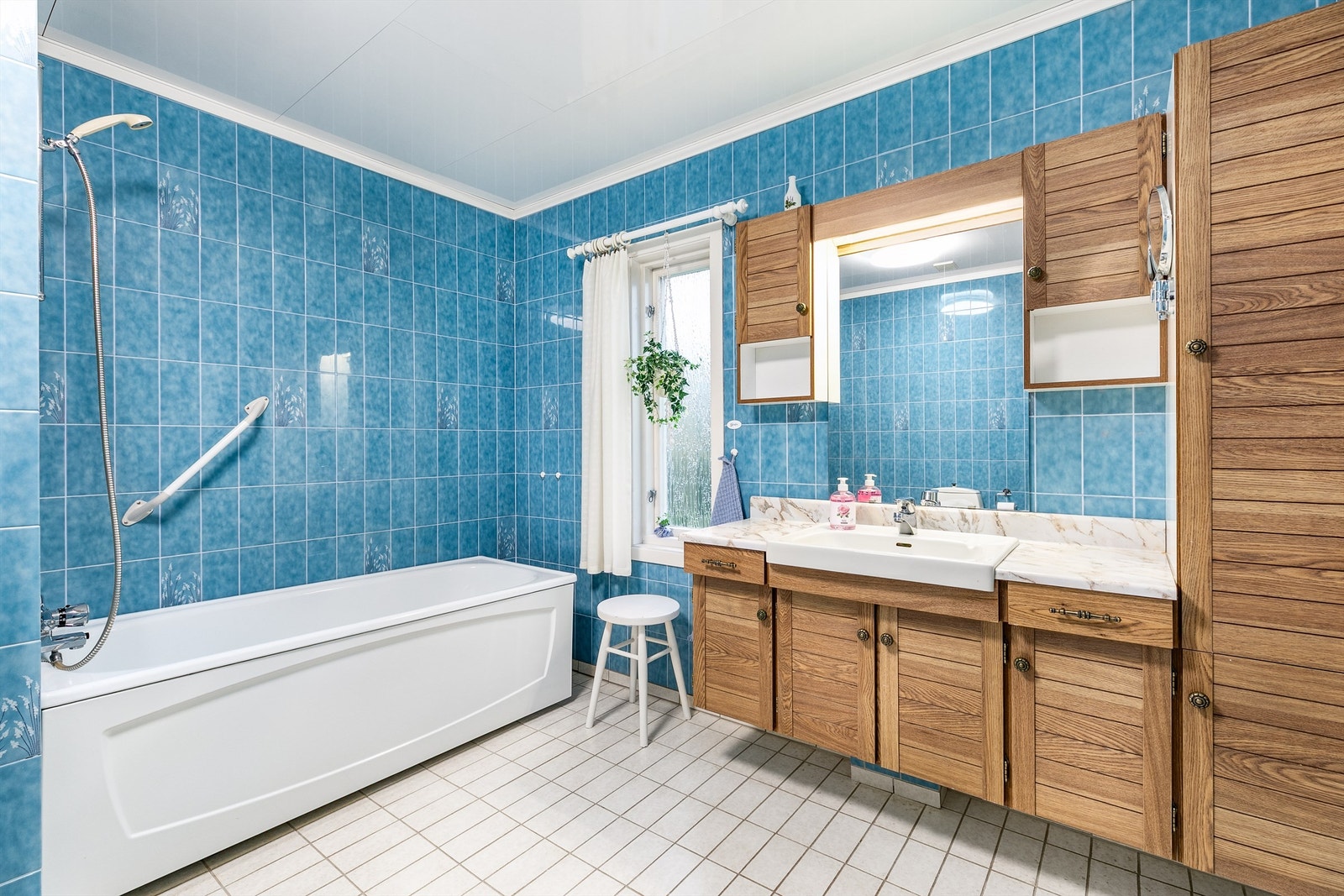 Badet er fra 1982 og i helhet gitt TG 2 grunnet alder. Galleribilde