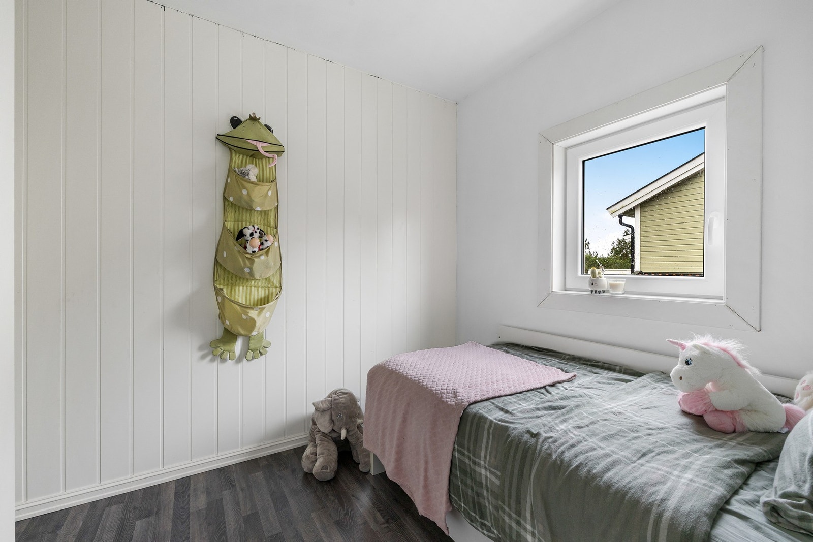 Bod innredet til soverom - ikke bruksendret og ikke godkjent for varig opphold Galleribilde