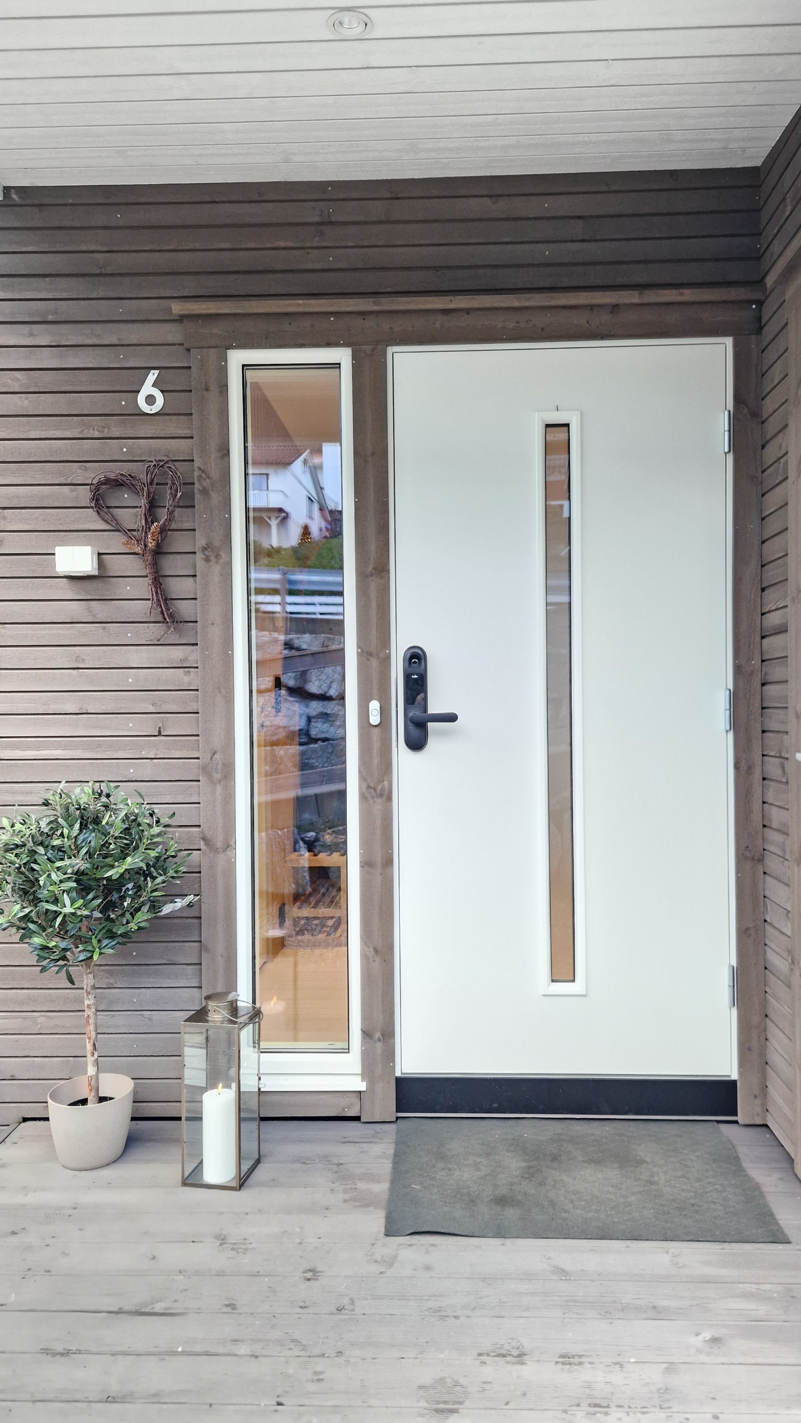 Inngangsparti til hovedetasje Galleribilde