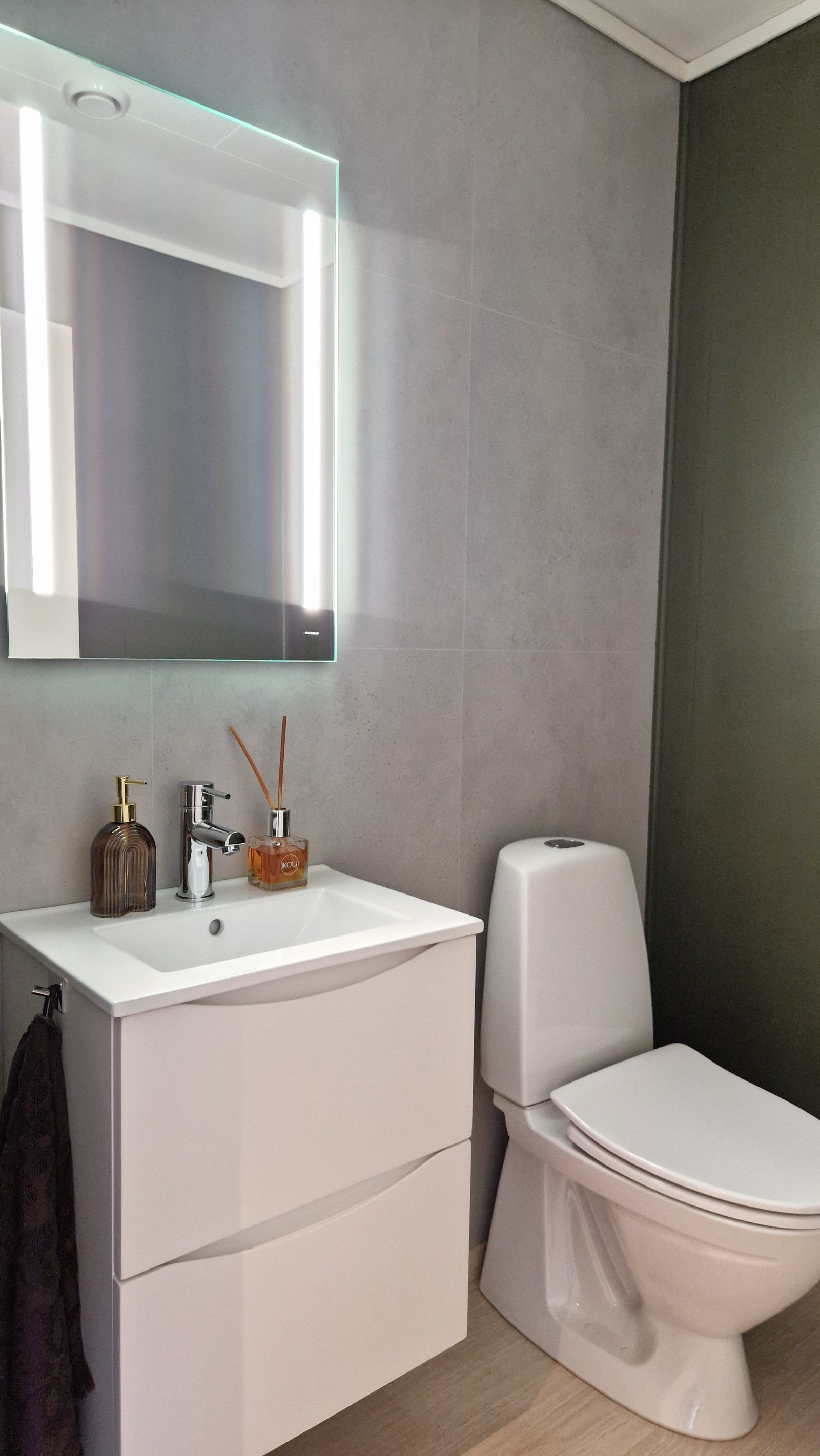 Hovedetasje - gjestetoalett Galleribilde