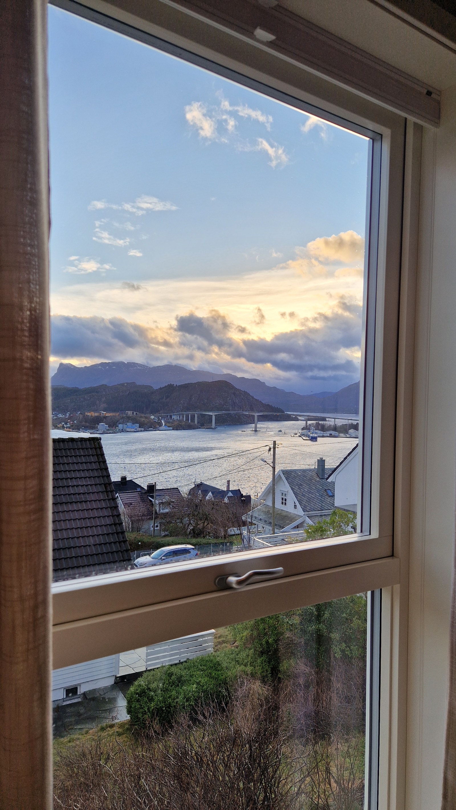 Hovedetasje - utsikt fra stuevindu Galleribilde