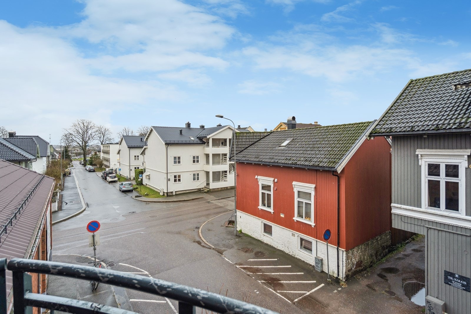 Her er det plass til både sittegruppe, med utsikt over nærområdet og skjermet fra bystøyen. Galleribilde