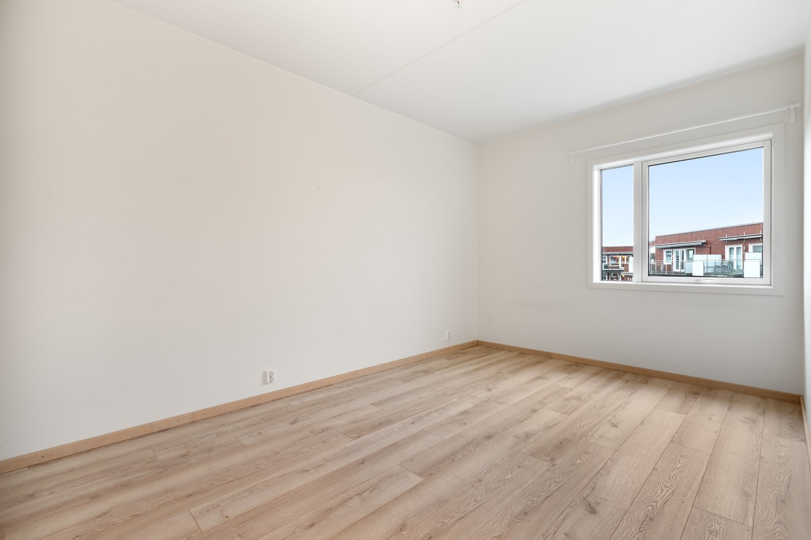 Vannbåren gulvvarme og balansert ventilasjon sikrer et behagelig inneklima. Galleribilde