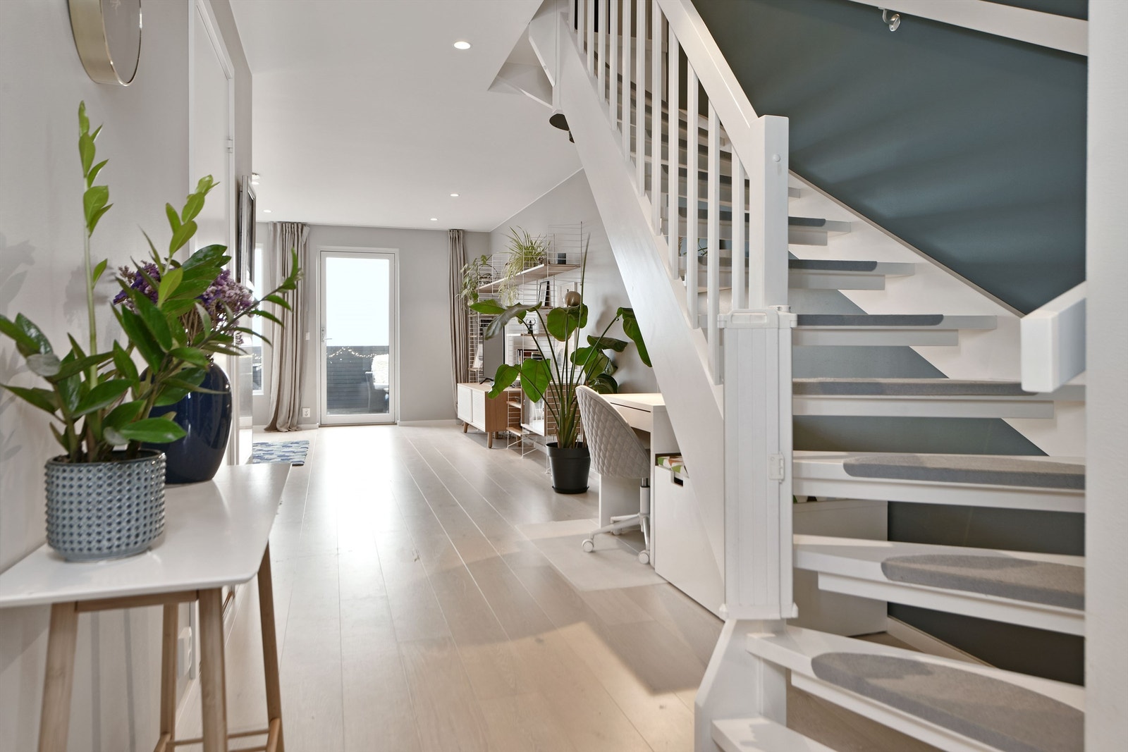 Gang - ved stuen er det trapp opp til 2.etasje Galleribilde