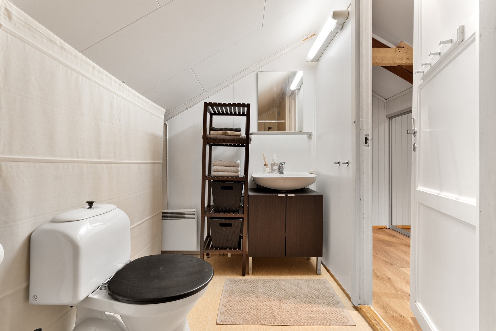 Lagringsplass i knevegger. Galleribilde