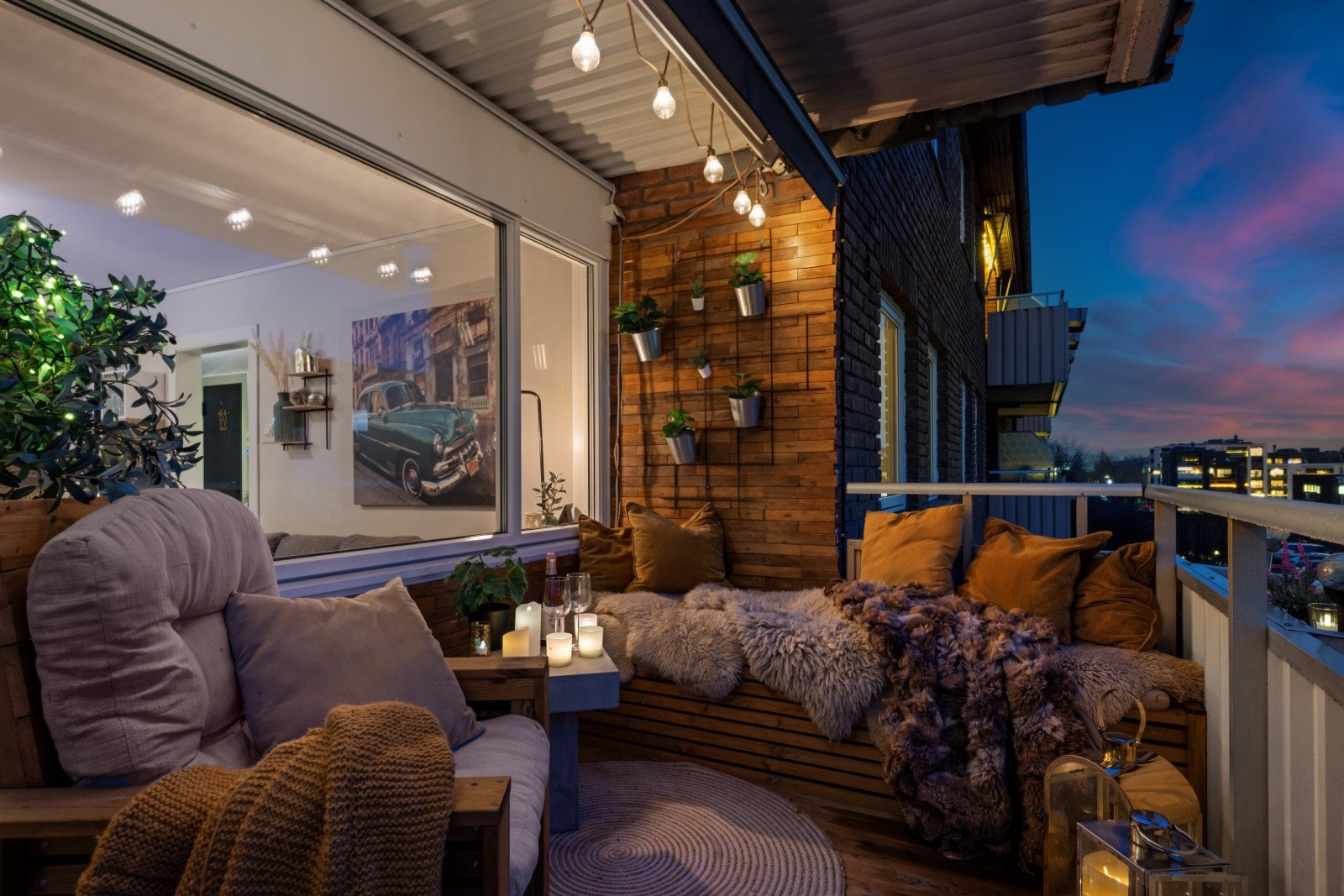 En attraktiv og gjennomgående 4-roms med moderne standard og svært praktisk planløsning. Galleribilde