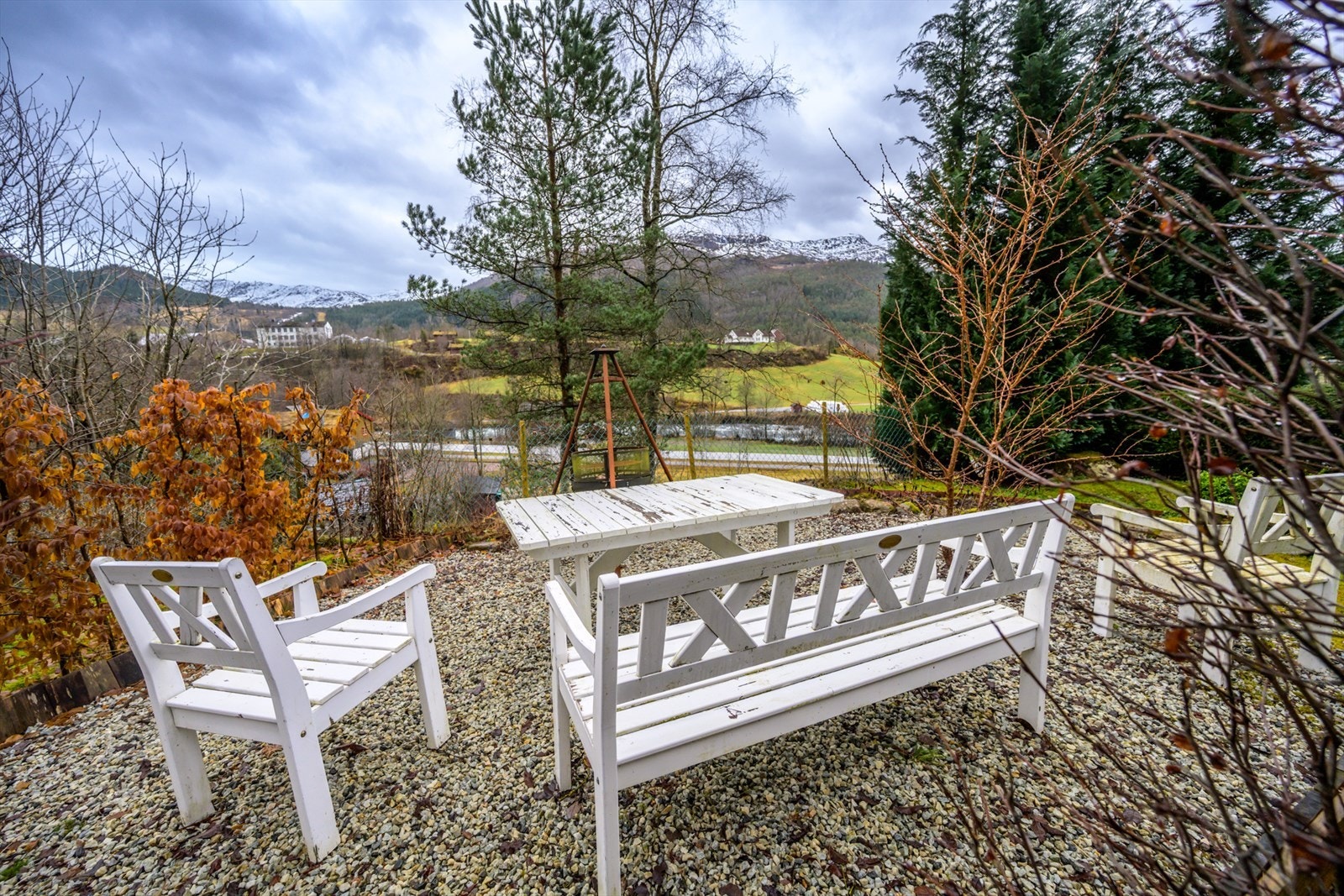 Her bor du for deg selv uten gjennomgangstrafikk på eiendommen. Galleribilde