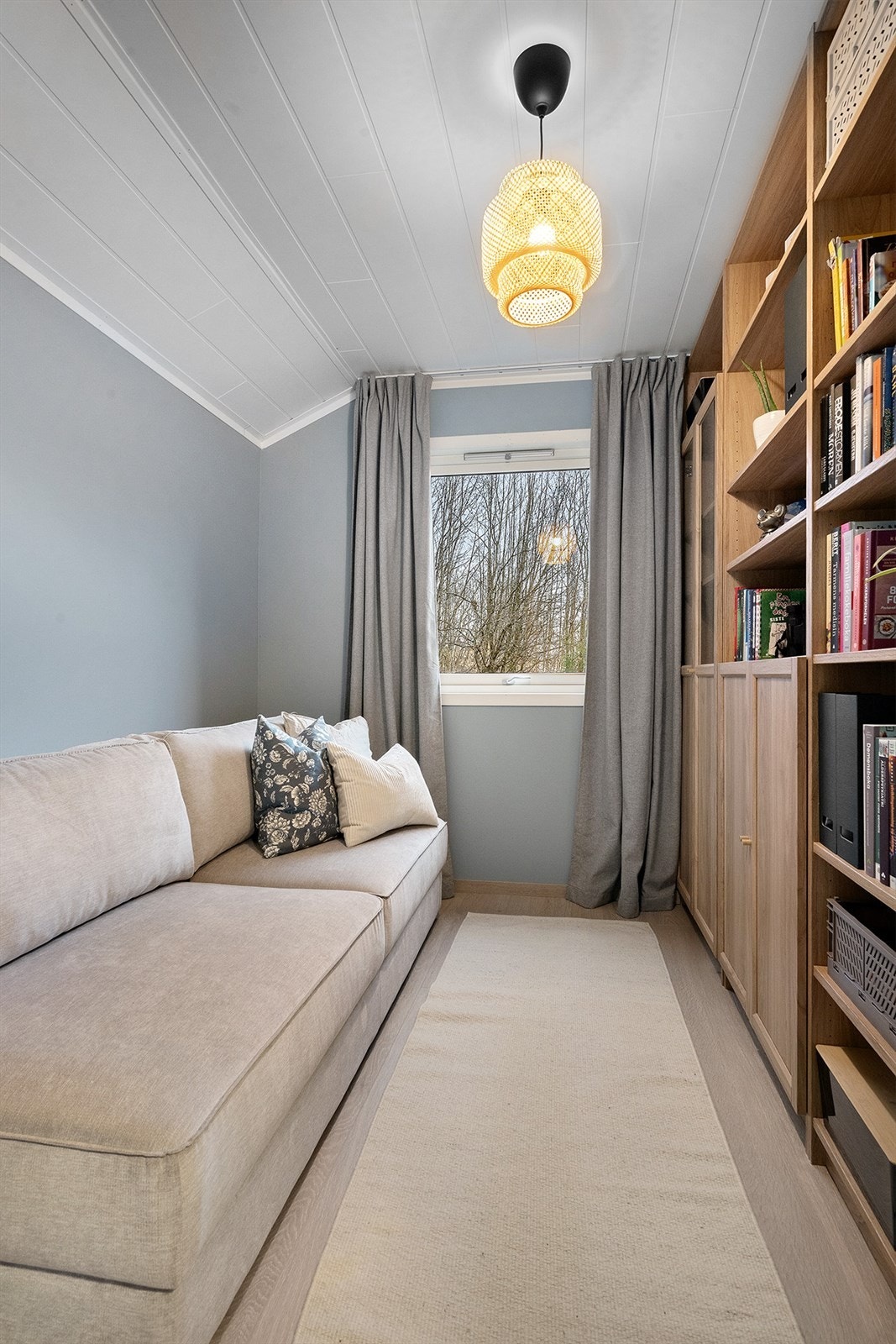 Ett av soverommene i hovedetasjen. Galleribilde