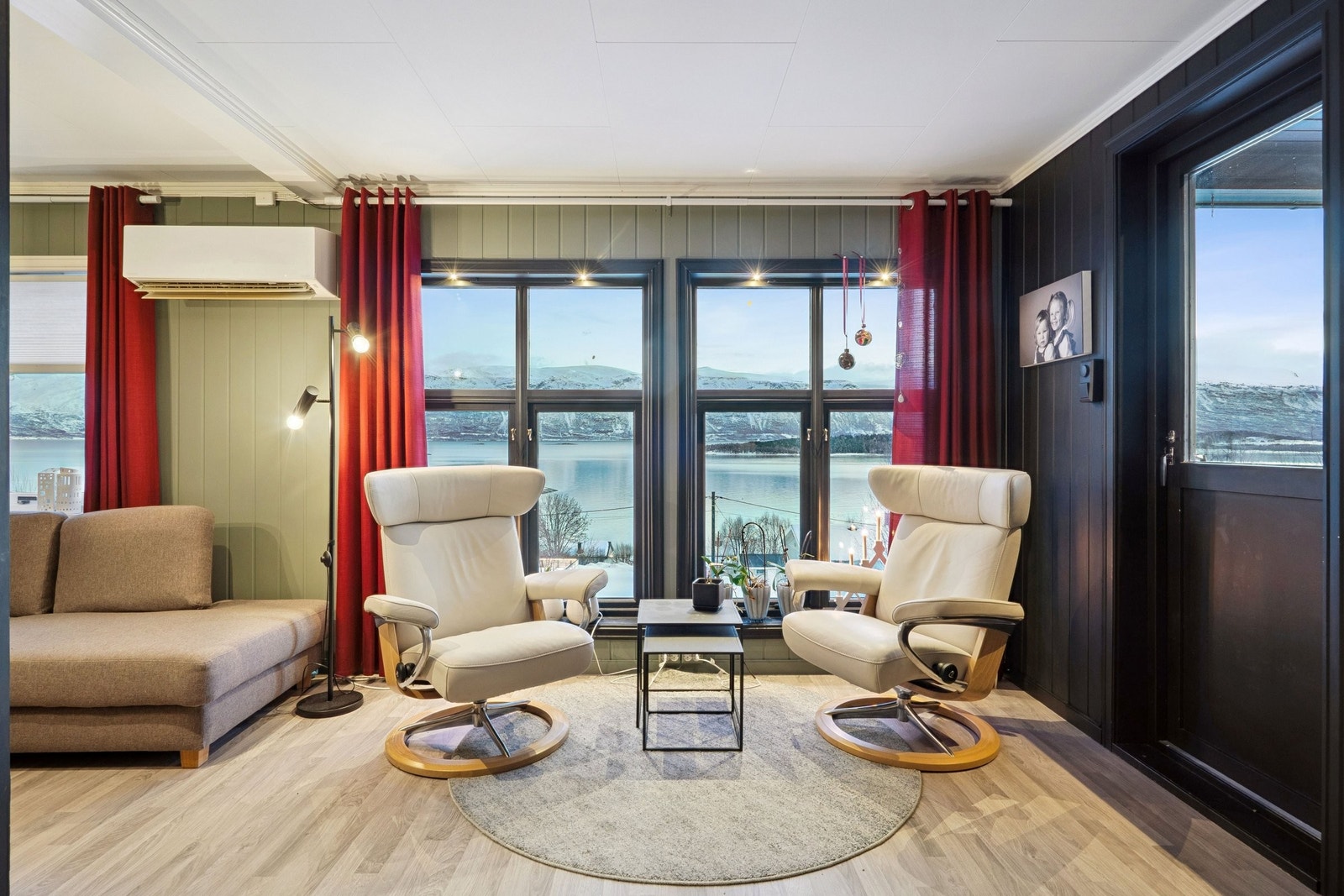 Hyggelig kaffekrok med fantastisk utsikt Galleribilde