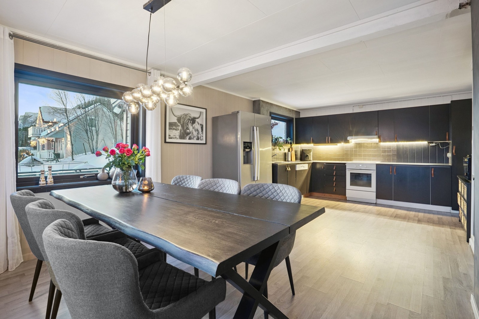 kjøkken og spiseplassen Galleribilde