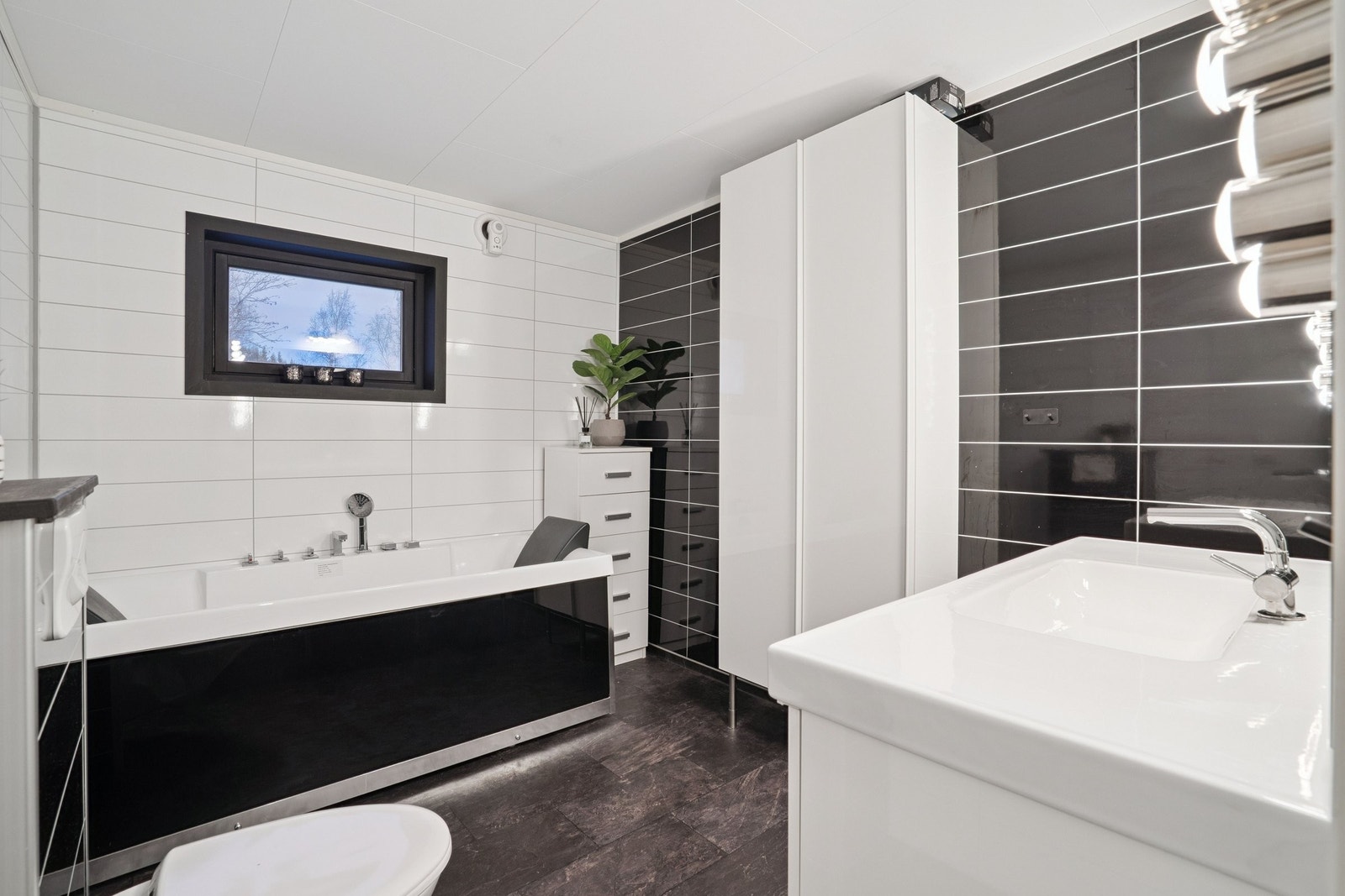 Boblebad og moderne innredning Galleribilde