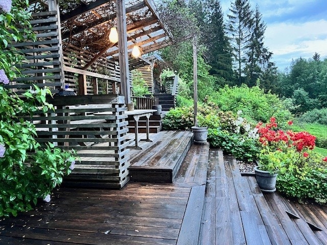 Privat bilde av terrassen med pergola. Galleribilde