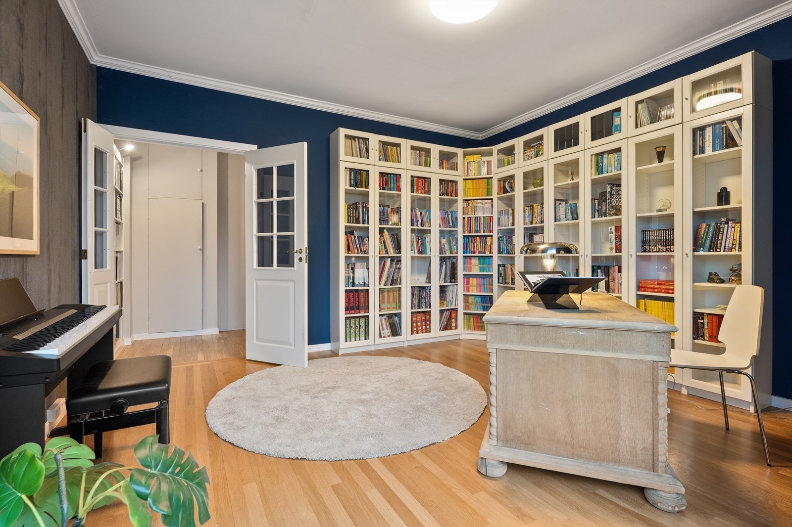 SOVEROM 2 | Rommet brukes i dag som kontor og passer utmerket til dette samt gjesterom. Galleribilde