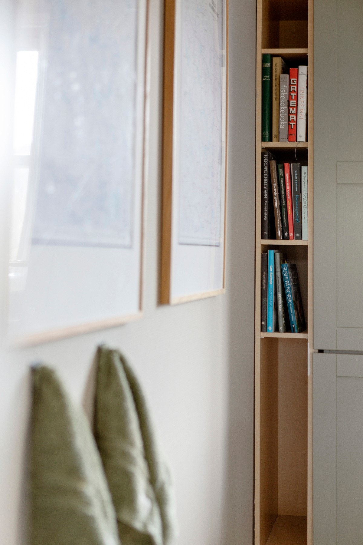 Smart hylleløsning for kokebøker. Galleribilde