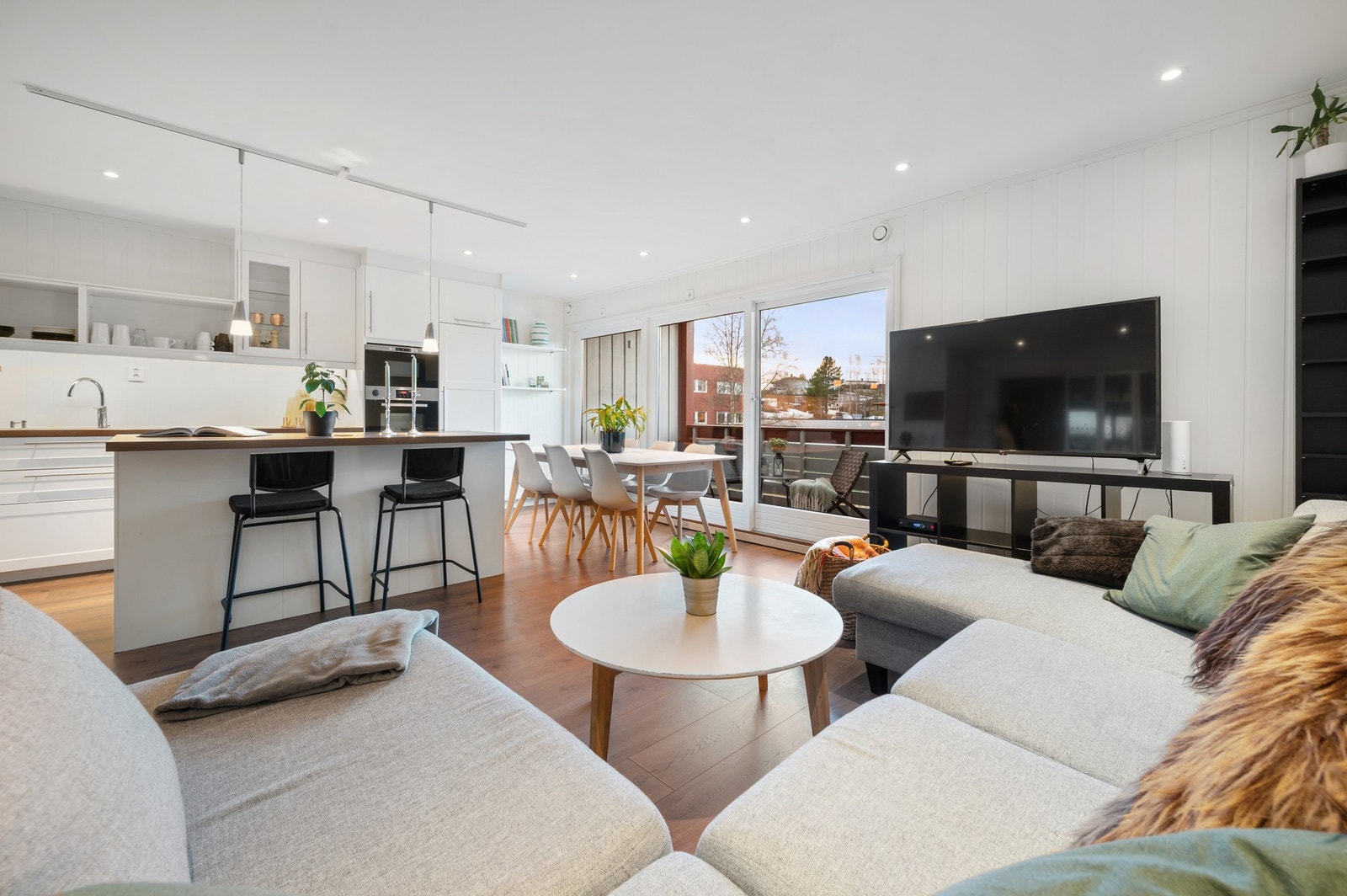 En lekker 4-roms leilighet i populære Sollia borettslag. Galleribilde