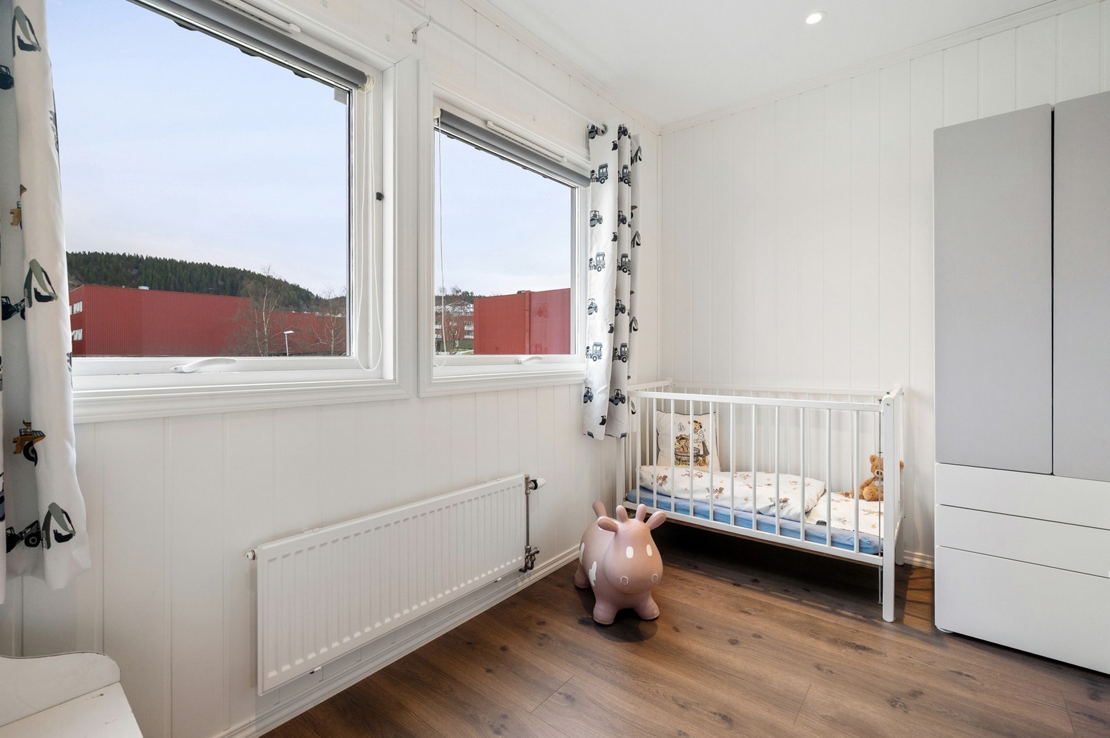 Soverom 2 måler 7,5 m². Galleribilde