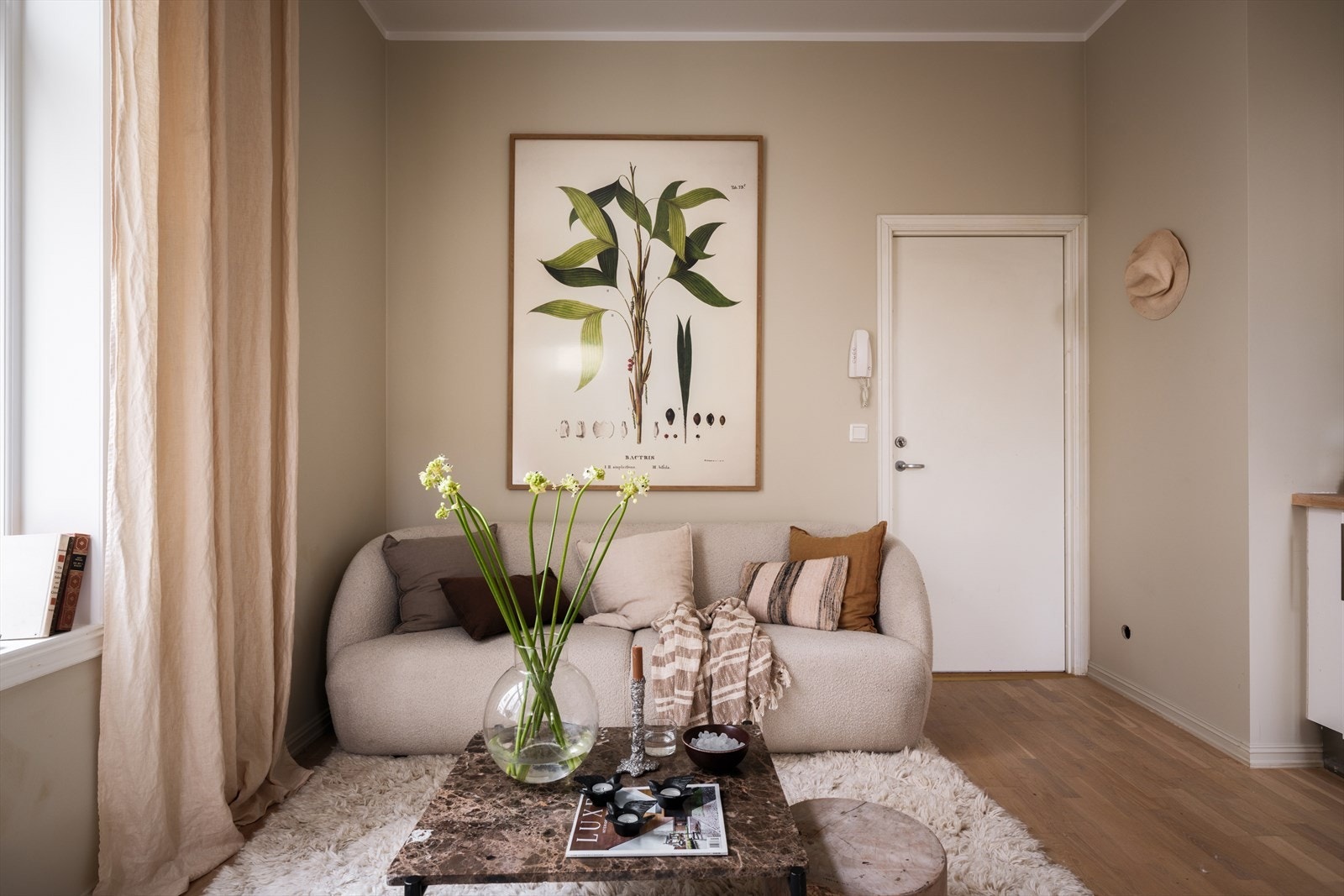 Pen leilighet med lyse farger Galleribilde